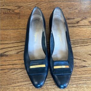 SALVATORE FERRAGAMO Womens Dark Navy Gold Buckle Leather Block Heel Size 9.5